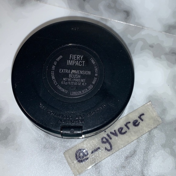 FIERY IMPACT MAC Extra Dimension Blush - Picture 7 of 13